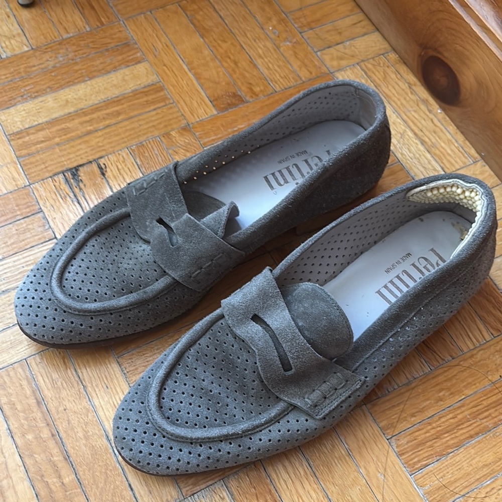 Ferrini green Suede Slip-On loafers women’s 7.5  Made in Spain